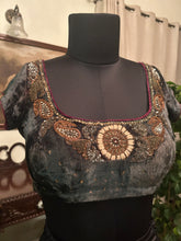 Load image into Gallery viewer, Velvet dark green vintage zardozi blouse
