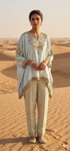 Load image into Gallery viewer, Kaftan with pants in teel ice
