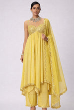 Load image into Gallery viewer, Dupatta yellow organza
